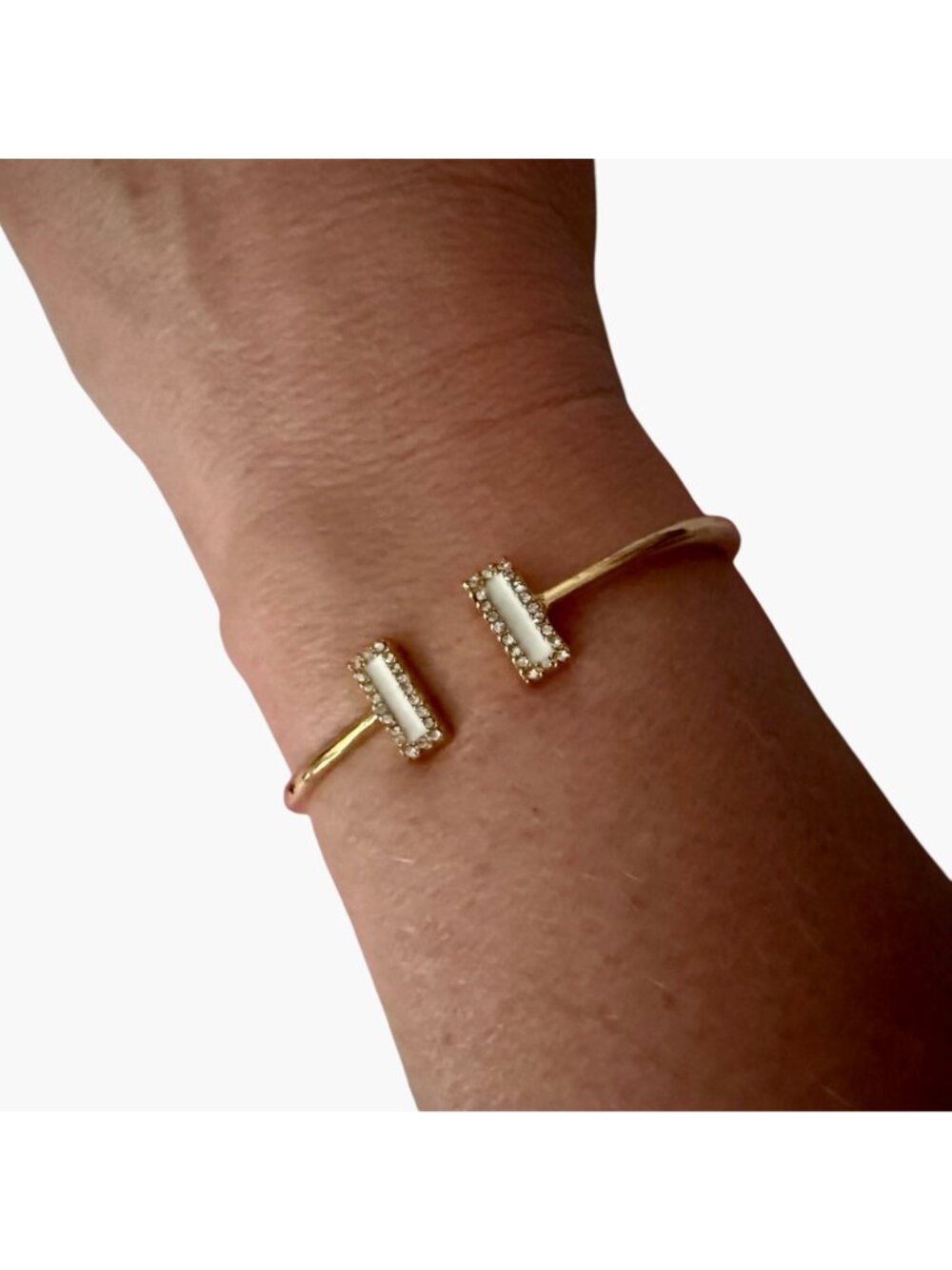 NWB Kate Spade Raising The Bar Gold Tone Crystal Bar Open Cuff Hinged Bracelet D - Picture 4 of 5